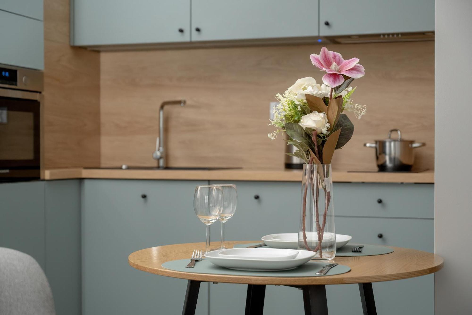 Promenady Green Apartments By Noclegi Renters Вроцлав Екстер'єр фото